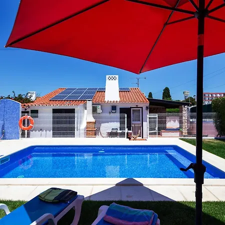 Lotus Villa, Вілла