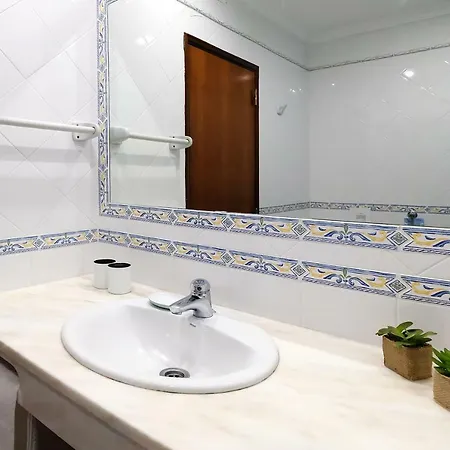 Βίλα Lotus Villa, *